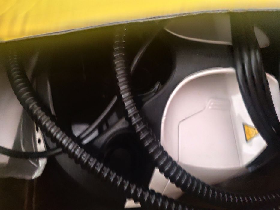 пылесос Karcher.