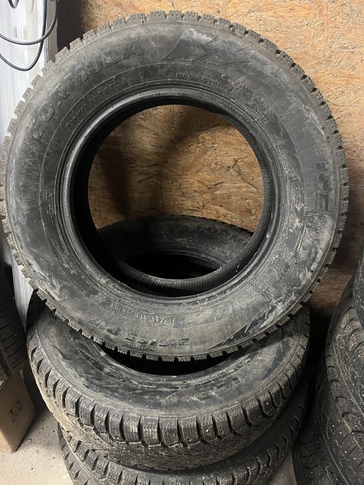 Зимняя резина 215/65/16