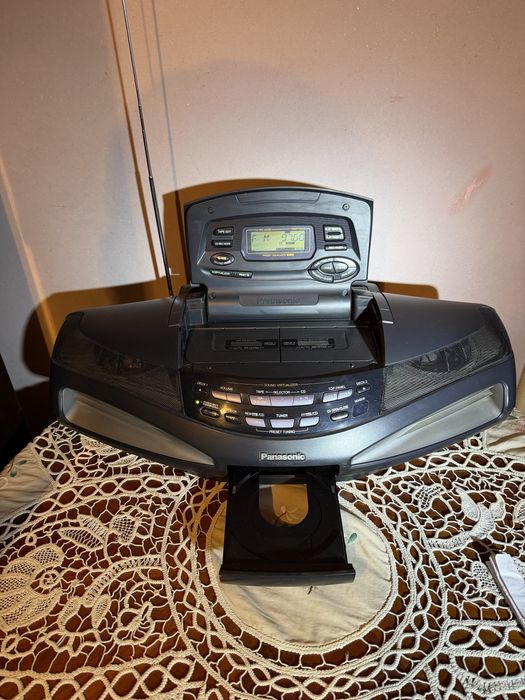 Cas Panasonic RX-ED77 ,cas hitachi cu CD. Dublu cas cu autoreverse