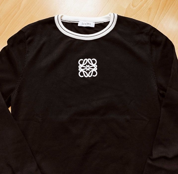 Дамски есенен пуловер LOEWE -XL размер