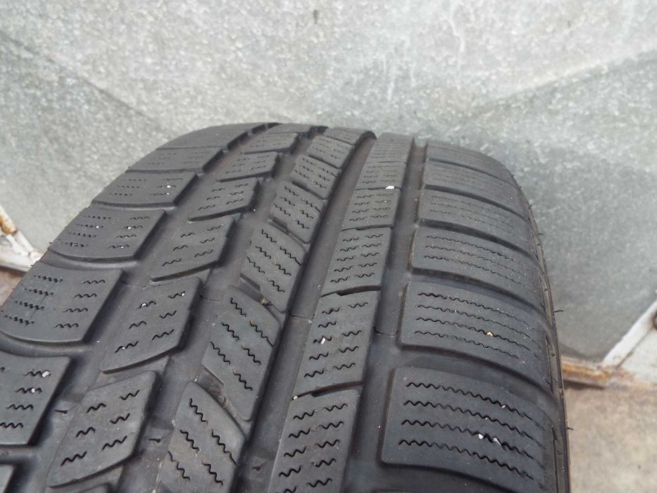 vand o singura anvelopa de iarna 225/45/17 nexen pret 200ron