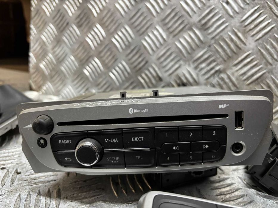 Radio-casetofon mp3 Renault Grand Scenic 3 Espace 4 Laguna 3