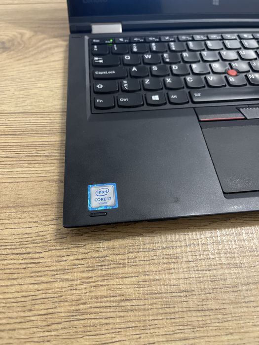 Lenovo Thinkpad Yoga 260 (touchscreen) , i7 Gen 6 , 8 GB RAM
