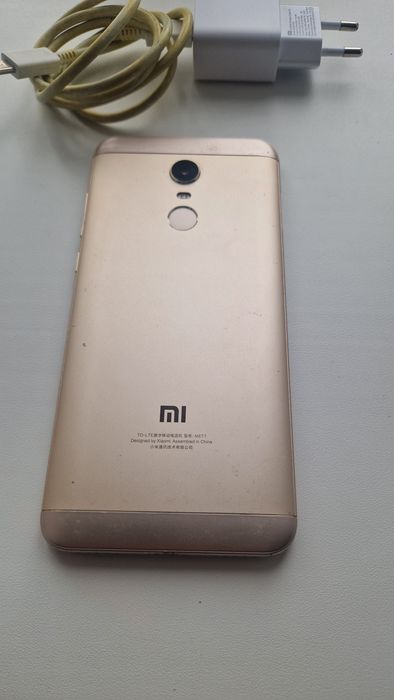 Смартфон Xiaomi Redmi 5 plus