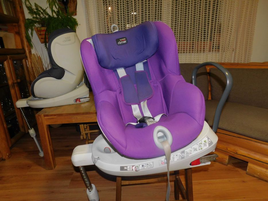 Scaun auto * rotatie 360 * BRITAX ROMER DualFix * ISOFIX  * 2 buc