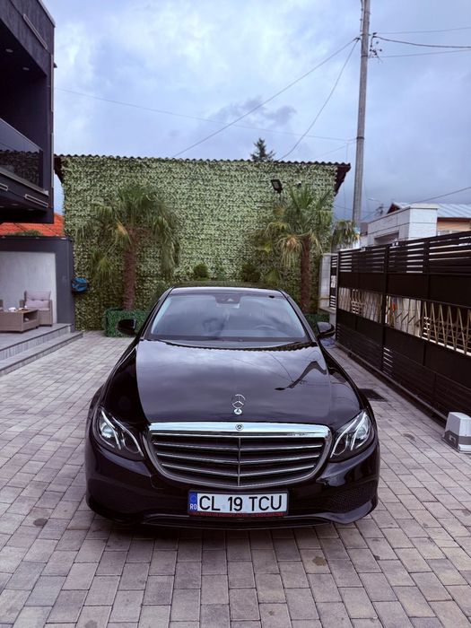 Mercedes-Benz E Vând Schimb Unic proprietar KM reali preț mic și fixx rog seriozitate