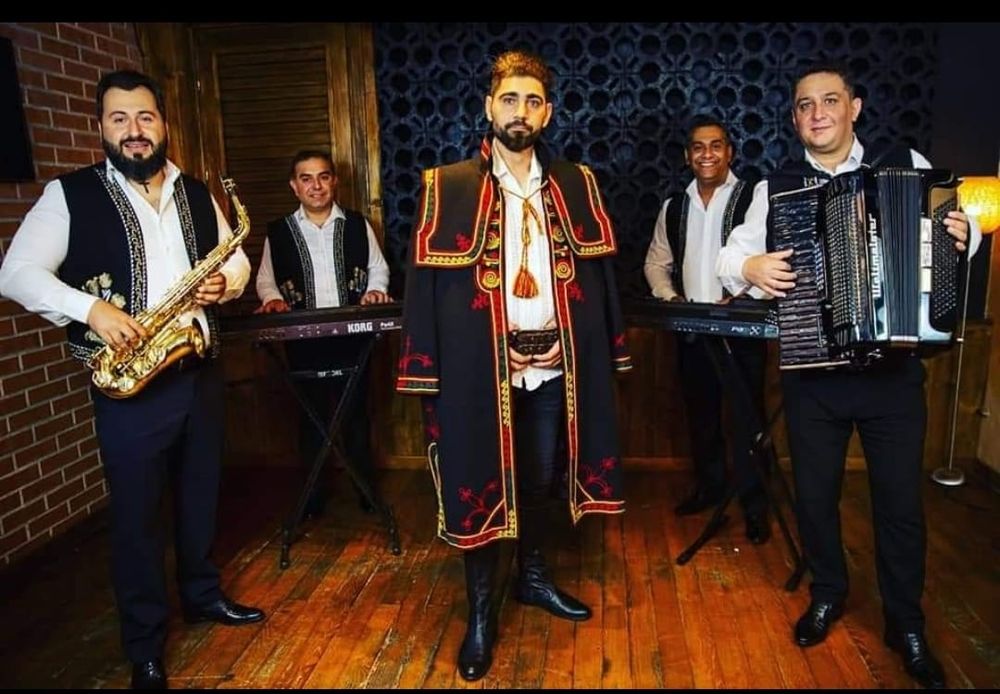 Formație Nunta -Formatie  Botez - Formatie Cununie -Formatie muzica