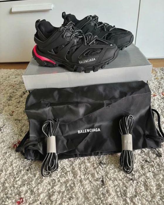 Balenciaga track led