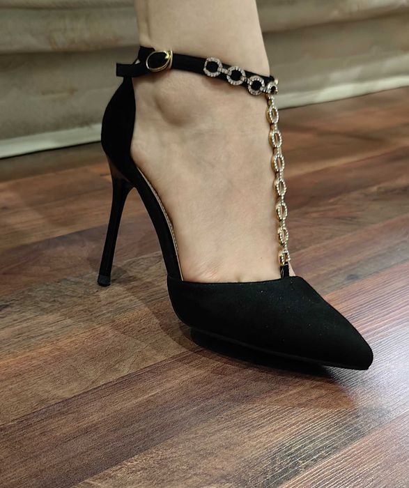 Продаются туфли на каблуке ! НОВЫЕ