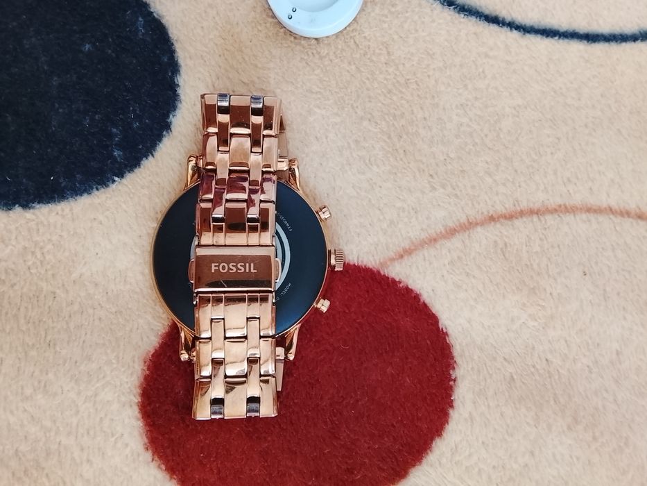 Ceas fossil smartwatch