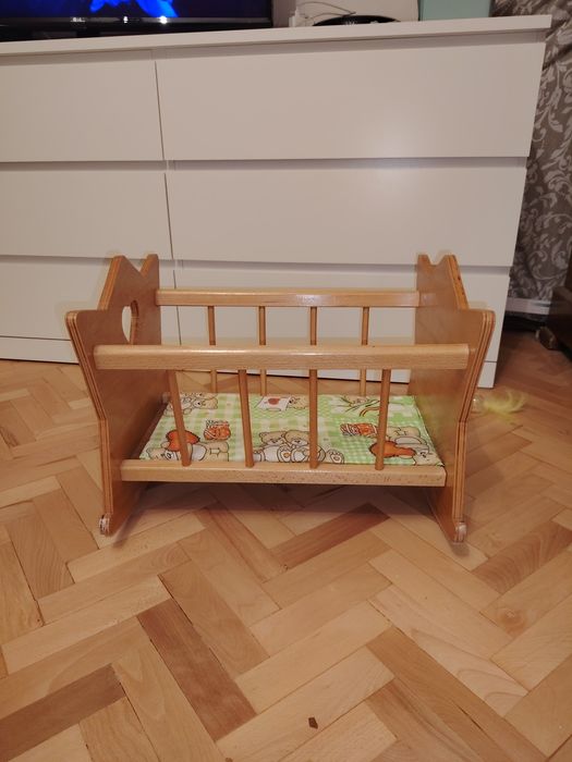 Vând pătuț păpuși