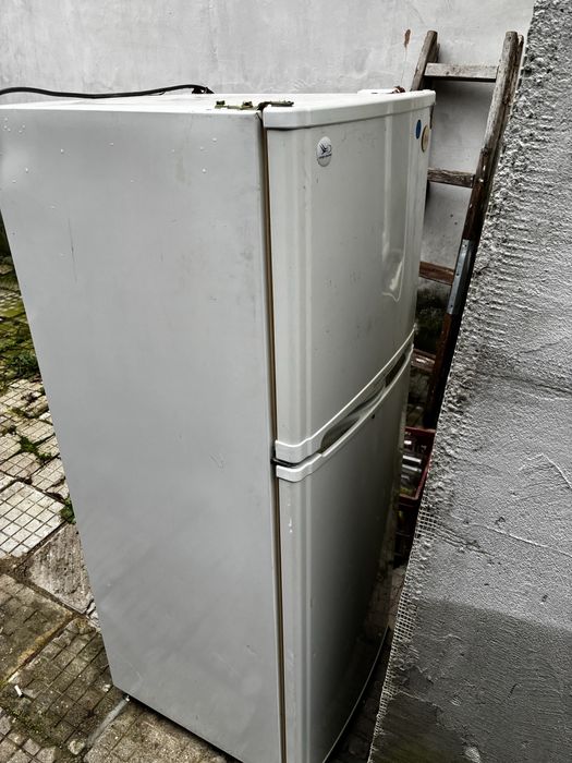 Хладилник и готварска печка