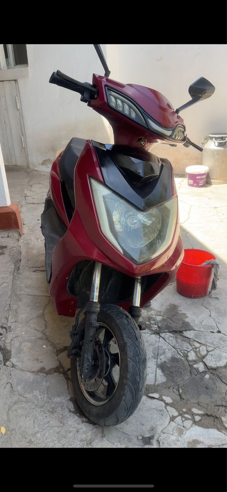 Moto skuter  Jeyran