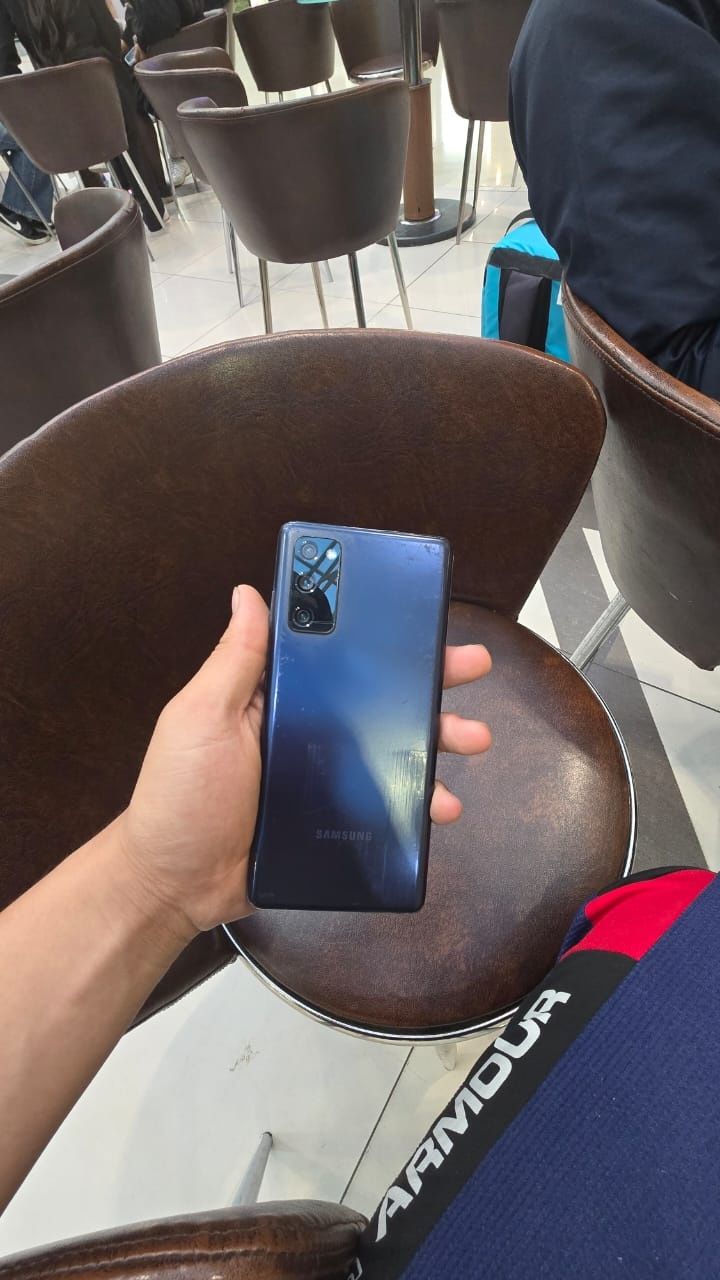 Samsung S20 FE. K