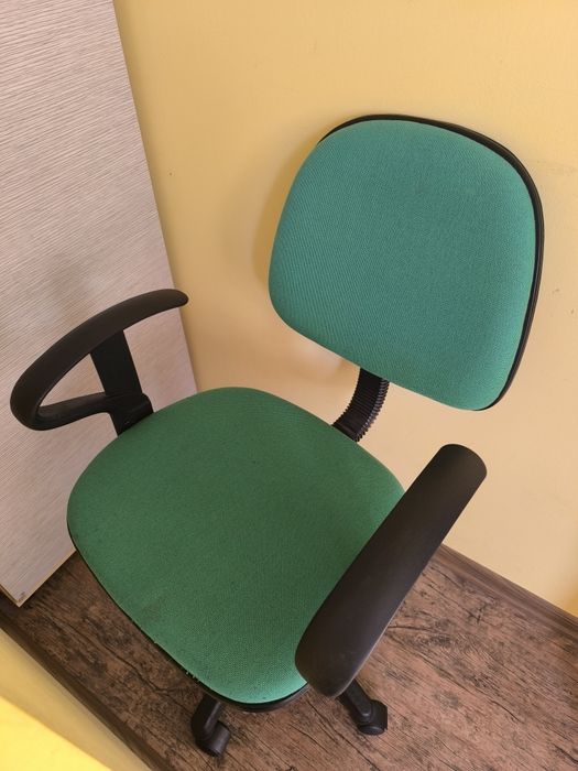 Детски стол за бюро