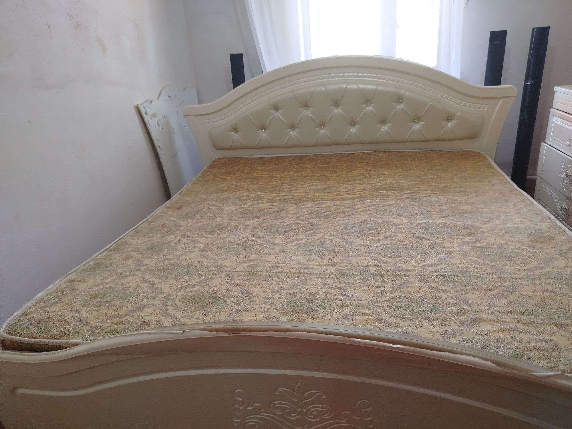 Продаётся диван с кроватью