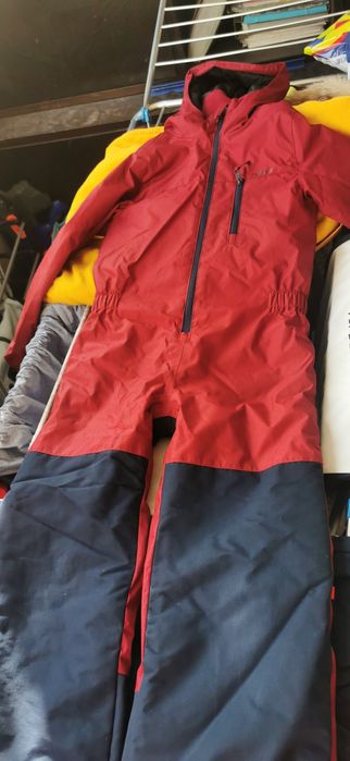 Salopeta /combinezon ski Decathlon, 8 ani