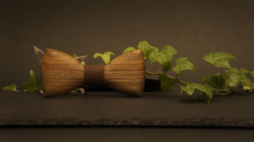 Ръчно изработени дървени папийонки