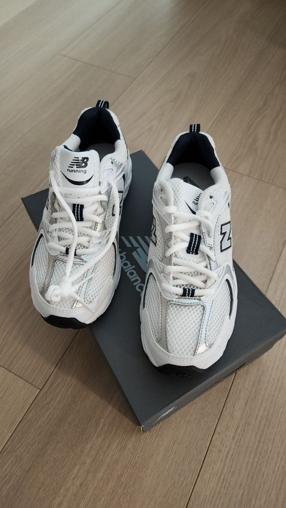 Спортни обувки New Balance MR530SG - 37
в сиво