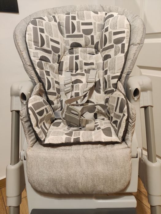 Scaun de masă Joie Mimzy Recline
Poate fi folosit încă de la naștere d