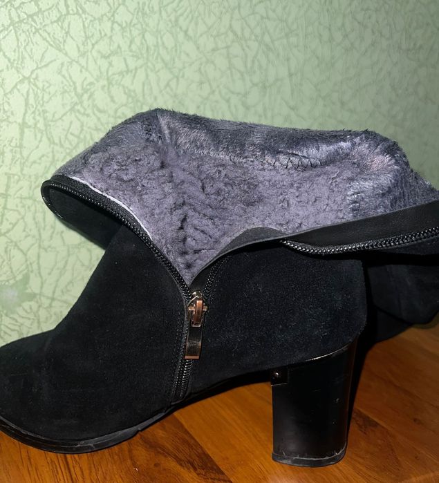 Продам зимние сапоги