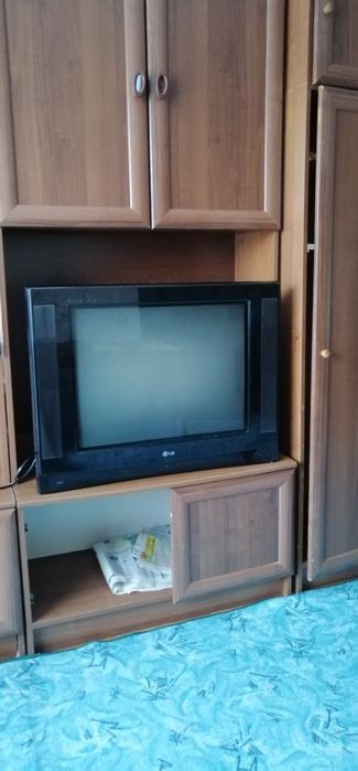 Телевизор LG 74 см