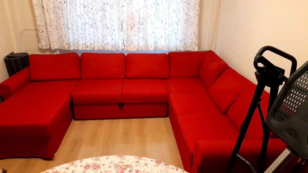 П-образен холов диван