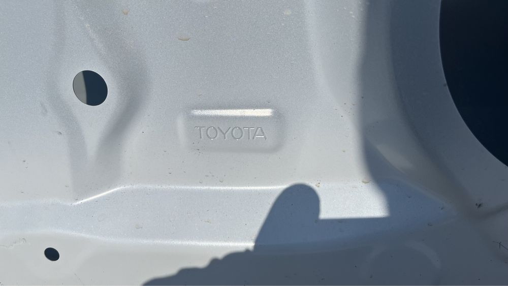 Предна лява врата Toyota Corolla Cross 2022-