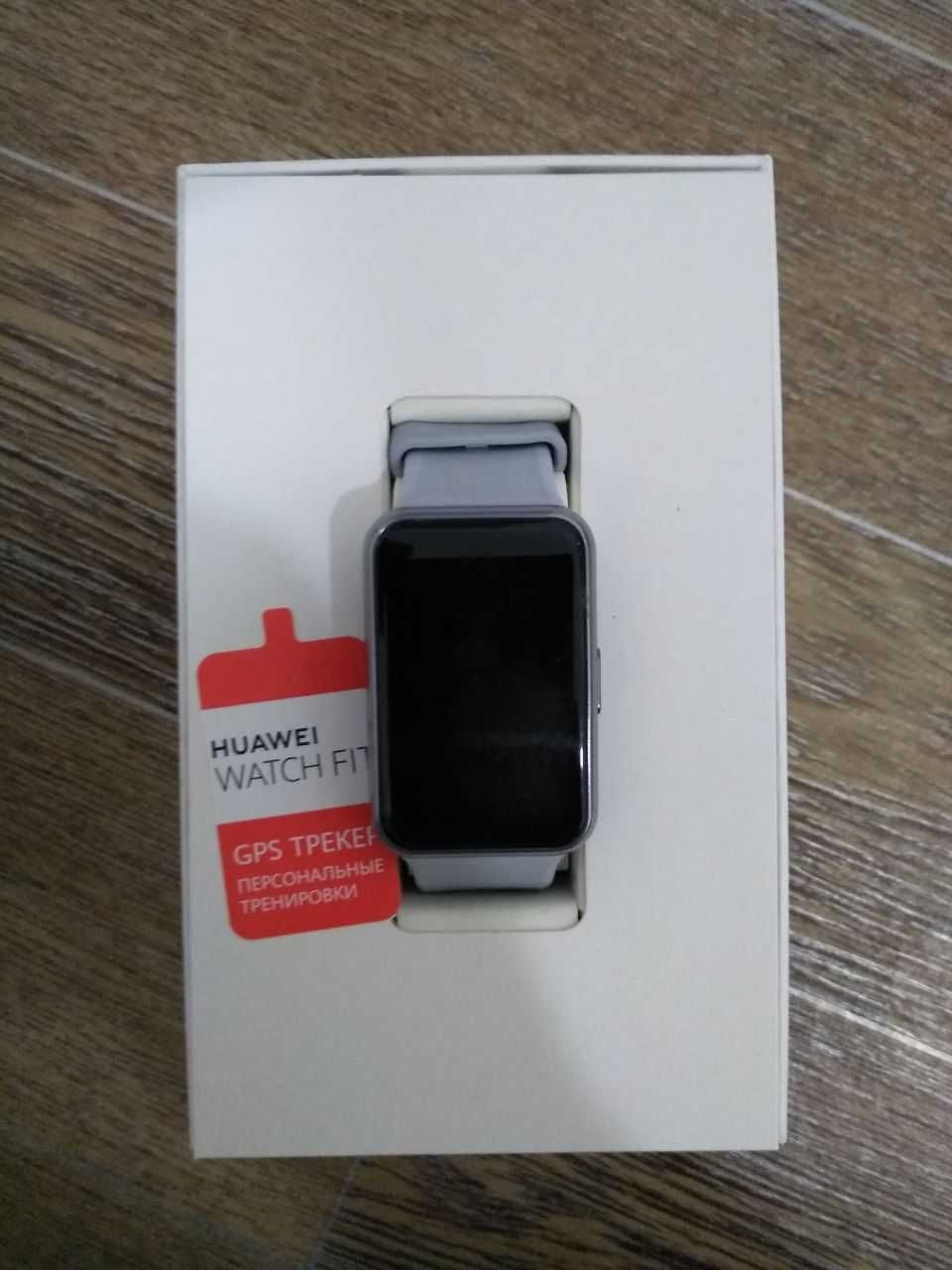 Смарт часы Huawei Watch Fit.