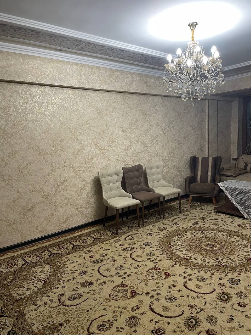 Аренда квартира ул Навои 3 комнатная