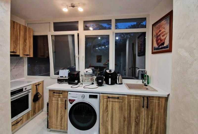 Дава се под наем Тристаен апартамент в София, Дружба 1 - 67 кв.м за 550 € - Снимка #1