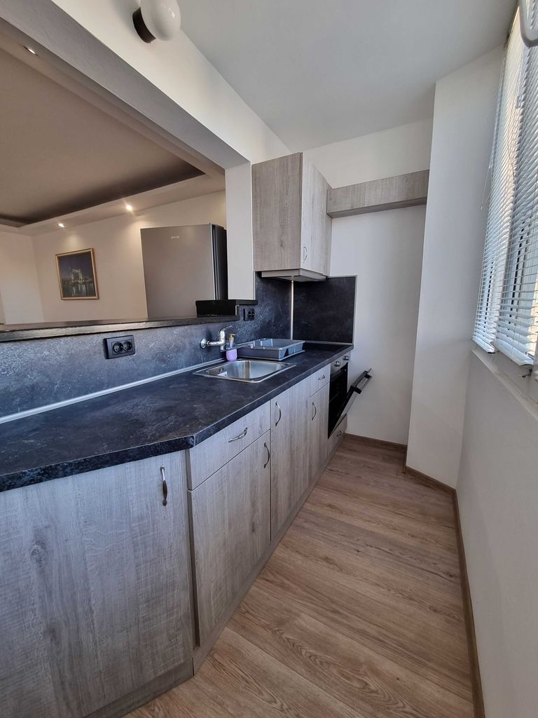 Дава се под наем Тристаен апартамент в Пловдив, Кючук Париж - 76 кв.м за 408 € - Снимка #9