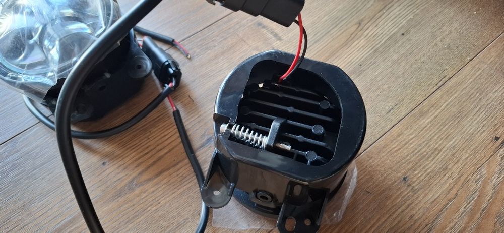 Accesorii auto (proiectoare,becuri led,etc)
