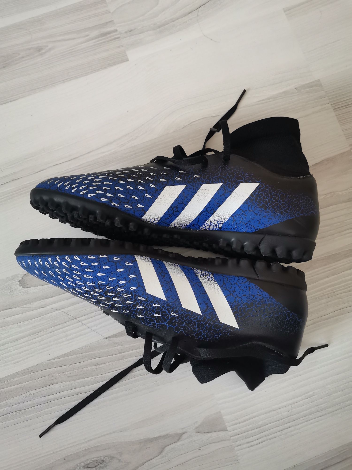 Ghete de fotbal Adidas