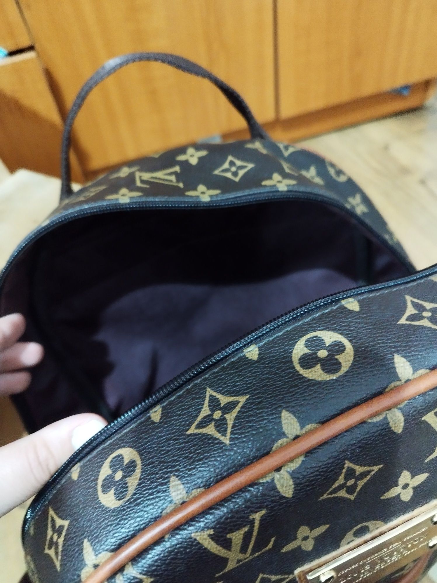 Ghiozdan Louis Vuitton