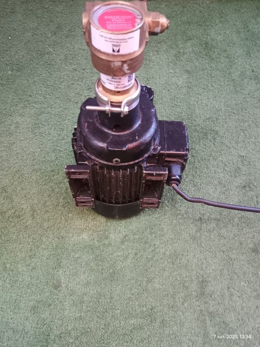 Pompa rotativa volmetrica cu motor.