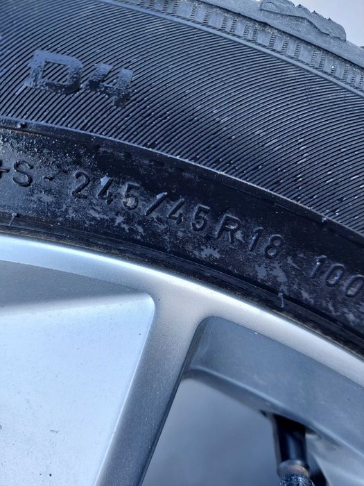 Set 4 anvelope Nokian wr4 245 45 r18 ci128