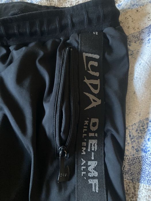 Рядък панталон Luda