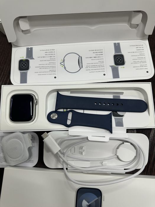 Продается Смарт часы, почти новый, состояние отличное