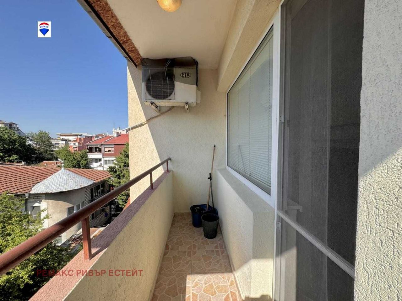 Дава се под наем Тристаен апартамент в Русе, Център - 100 кв.м за 510 € - Снимка #3