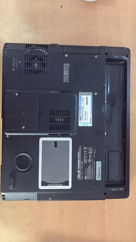 Laptop pentru piese schimb second-hand