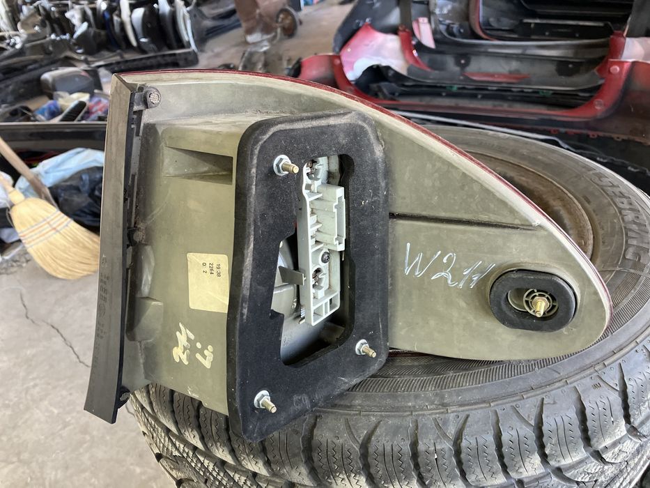 Стоп ляв за Мерцедес Е Комби Mercedes E W 211 Kombi 2002-2006г