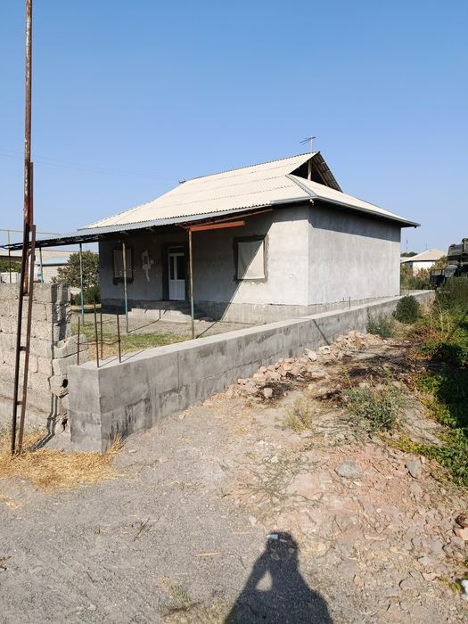 Дом продается. 4 соток и 4 комнаты