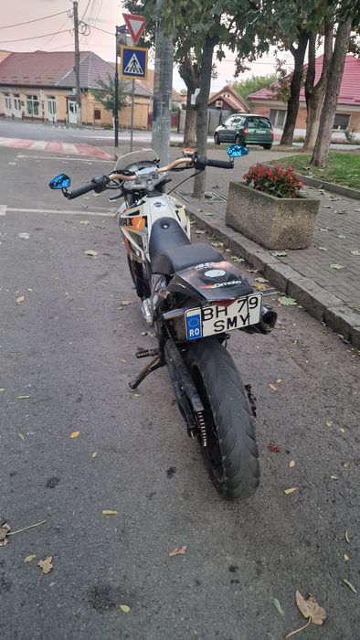 Vând bashan BS125GY-6I supermoto a1