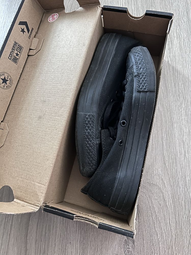 Vand tenisi converse negru, marime 37