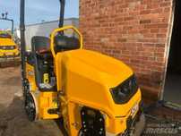 Inchiriez cilindru compactor JCB