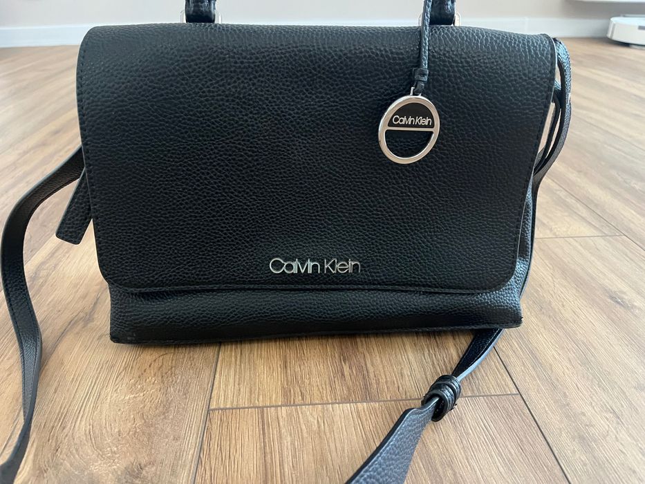 Оригинална чанта Calvin Klein