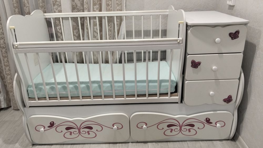 Продам детскую кроватку