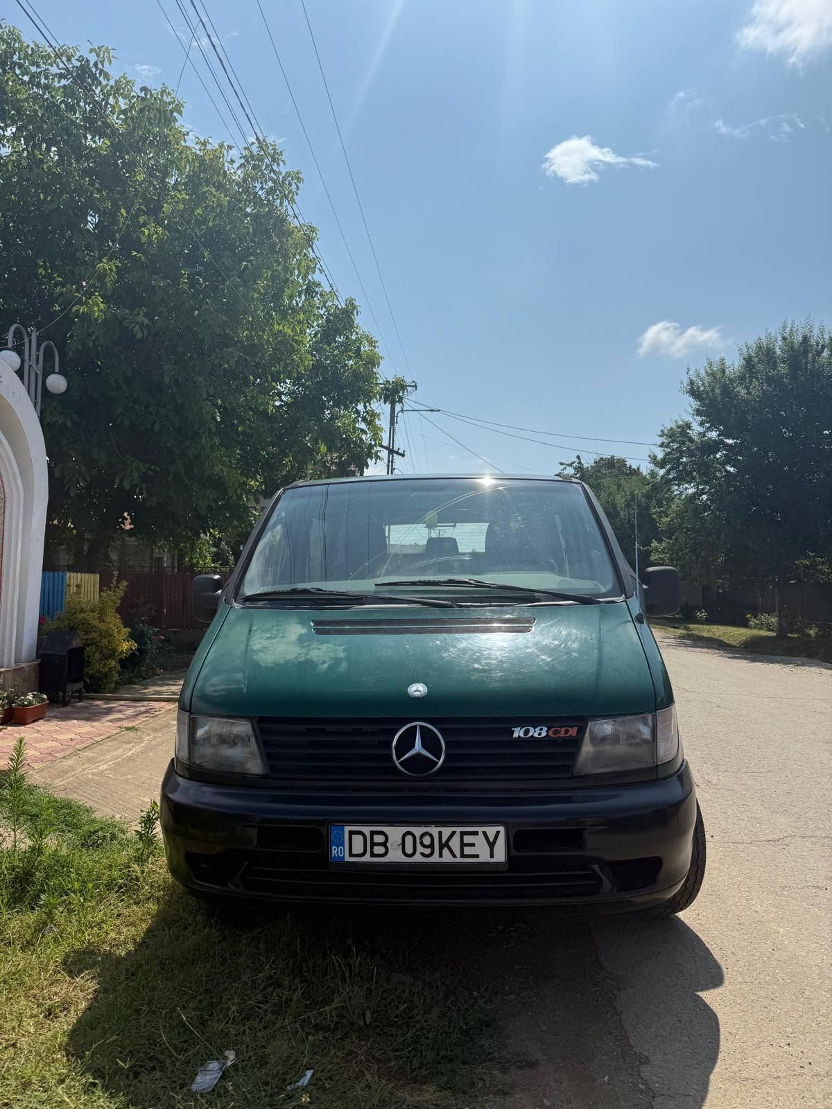 Vând Mercedes Vito