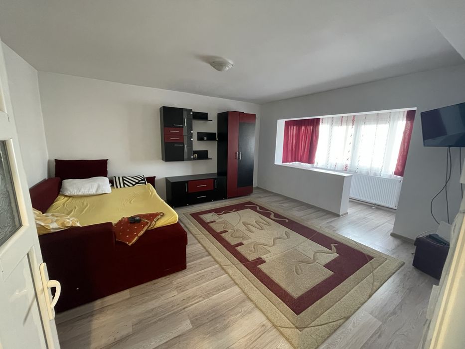 Inchiriez garsoniera, 30 mp, in Topoloveni